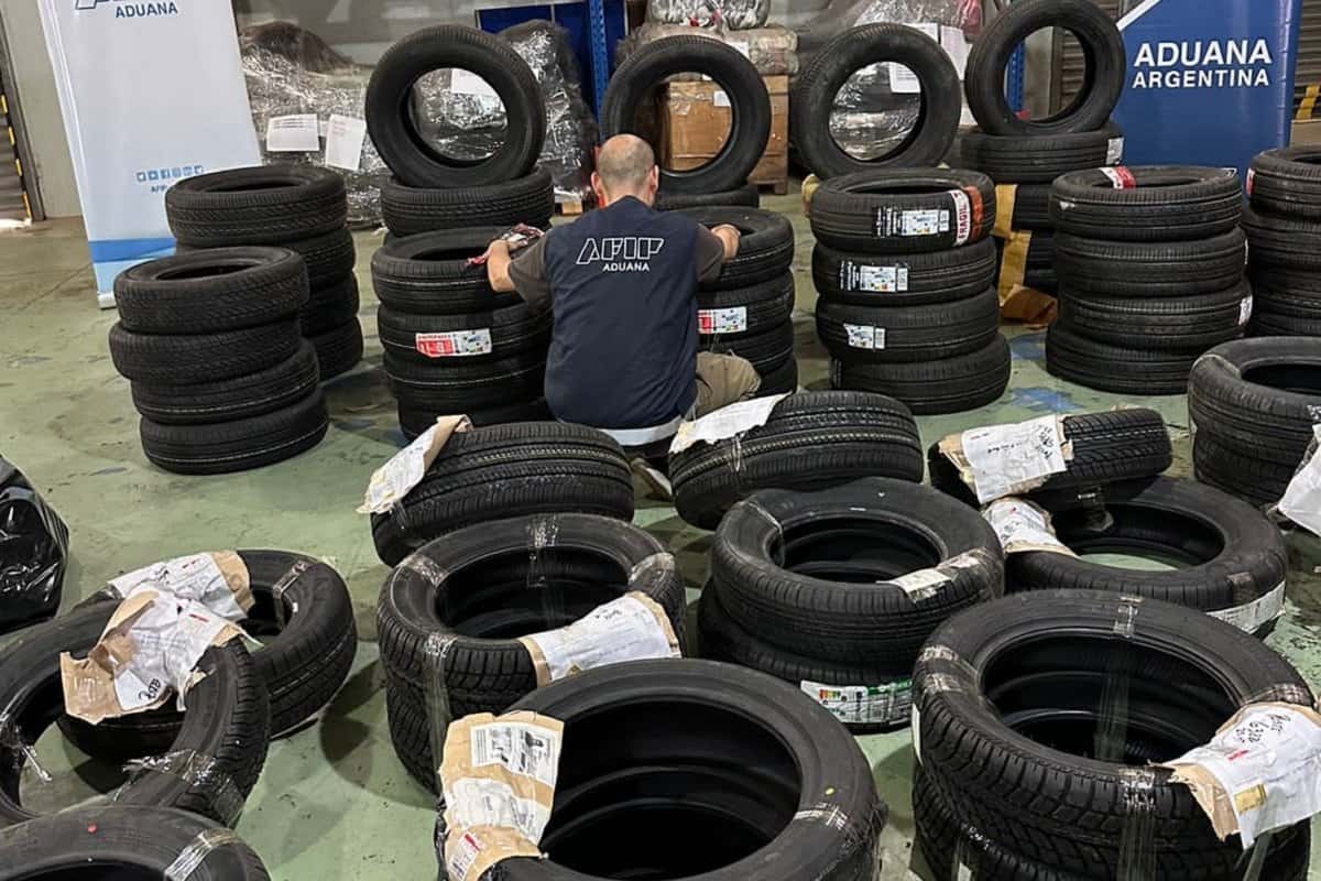En los últimos 5 meses, Aduana incautó más de 7.500 neumáticos