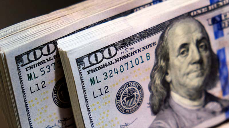 El dólar “blue” alcanzó nuevo récord y llegó a $381: ya subió $35 en enero