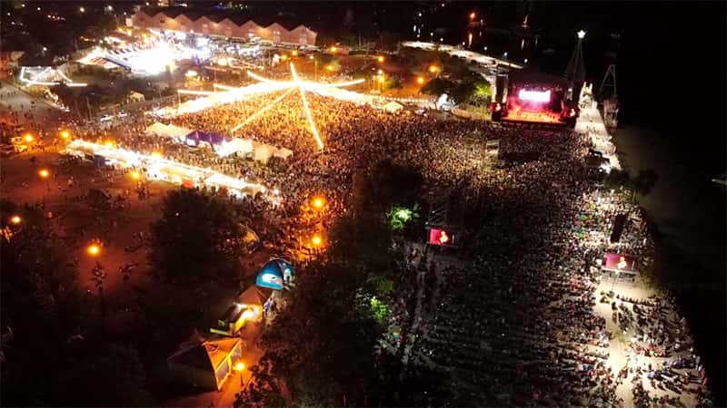 Gualeguaychú: Unas 40.000 personas disfrutaron en el inicio de la Fiesta del Pescado y el Vino