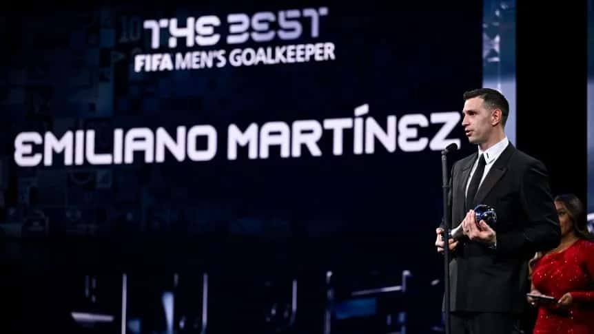Dibu Martínez es el mejor arquero del mundo: ganó The Best 2022