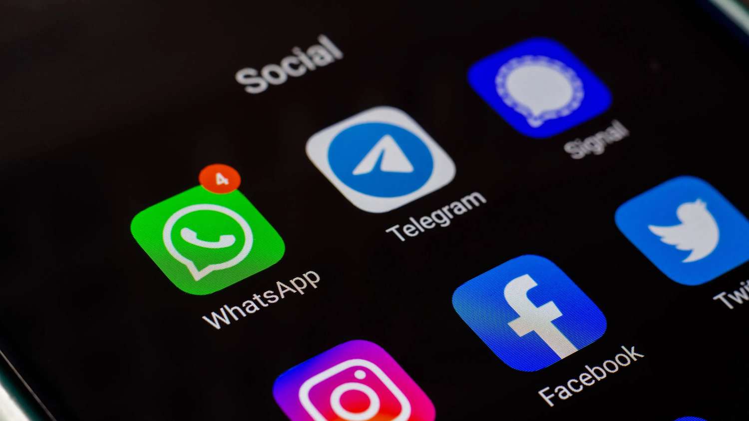 ¿Cuál es la app de mensajes más segura?: ni Telegram ni WhatsApp