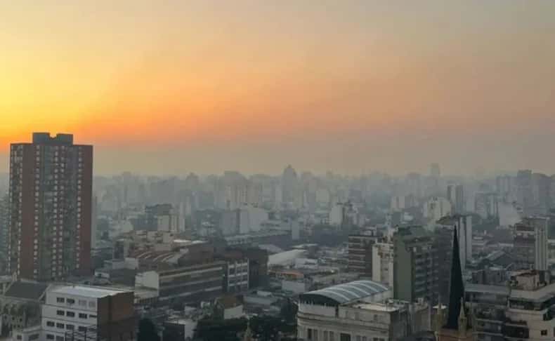 Por los incendios en el Delta, llegó el humo a Buenos Aires