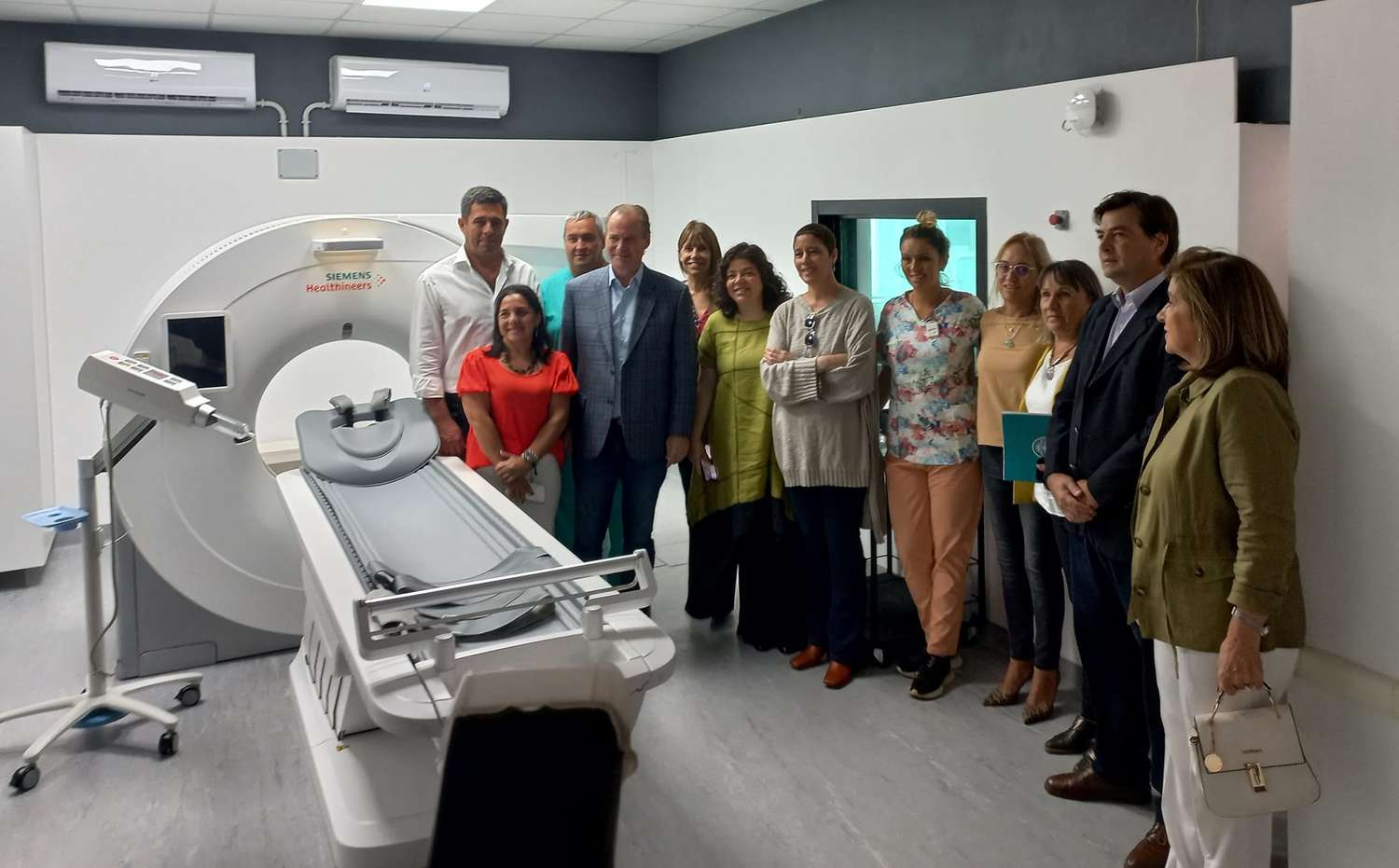 Bordet y Vizzotti inauguraron la nueva sala de Tomografía en el Hospital