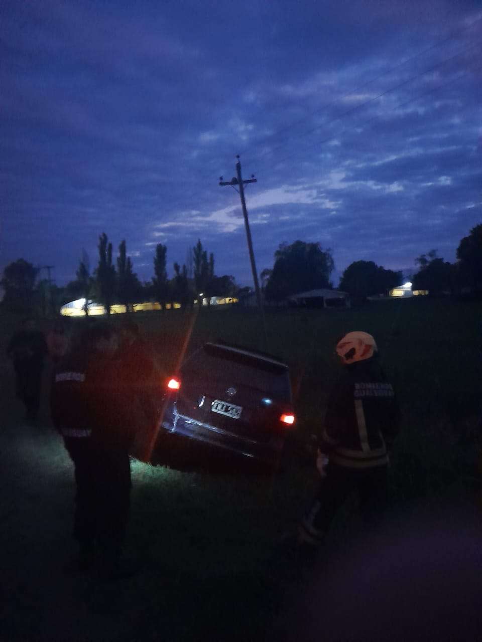 Un auto con tres ocupantes de Gualeguay despistó