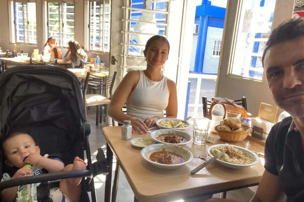 Fabián Cubero compartió la imagen de una comida acompañado de sus hijos Indiana y Luca