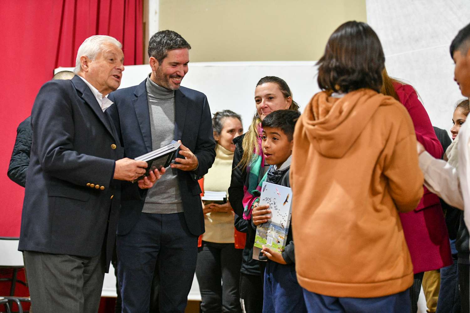 Alumnos de Gualeguay y otras ciudades recibirán 45 mil libros entregados por CARU