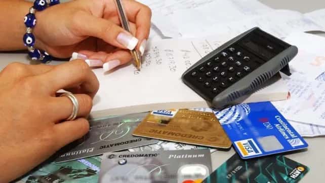Cuatro de cada 10 argentinos tienen préstamos bancarios