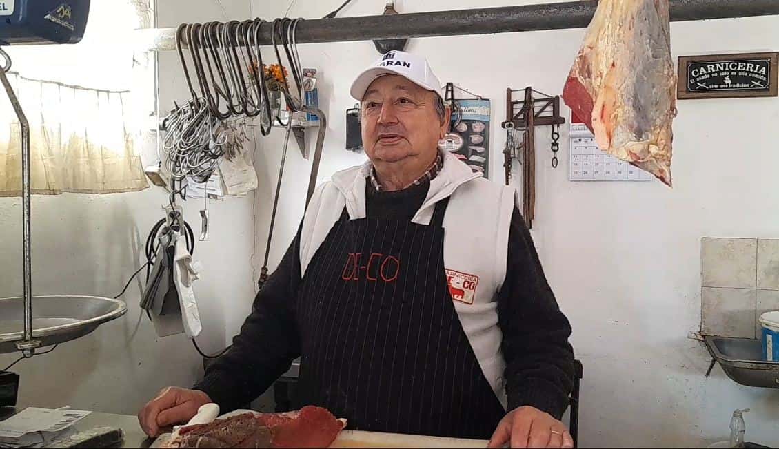 Rubén Cosso, propietario de la carnicería DE-CO, ubicada en avenida Soberanía e Intendente Parachú.