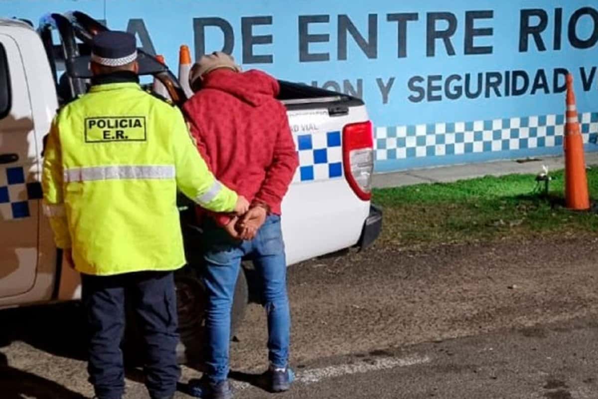 En el Puesto Caminero Gualeguay detuvieron a un hombre por una causa de drogas