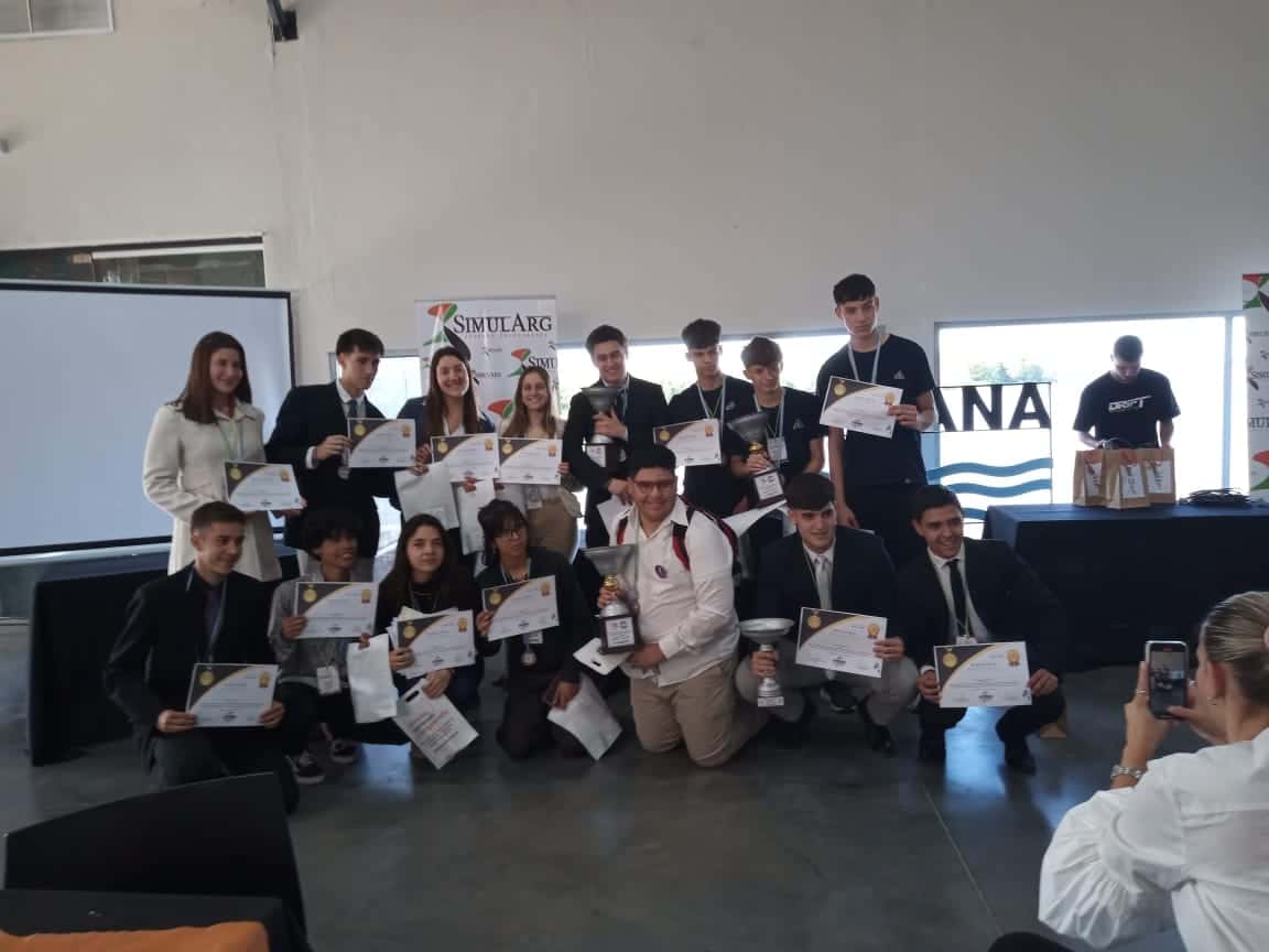 Destacada actuación de alumnos de Gualeguay en el certamen Sembrando Empresarios