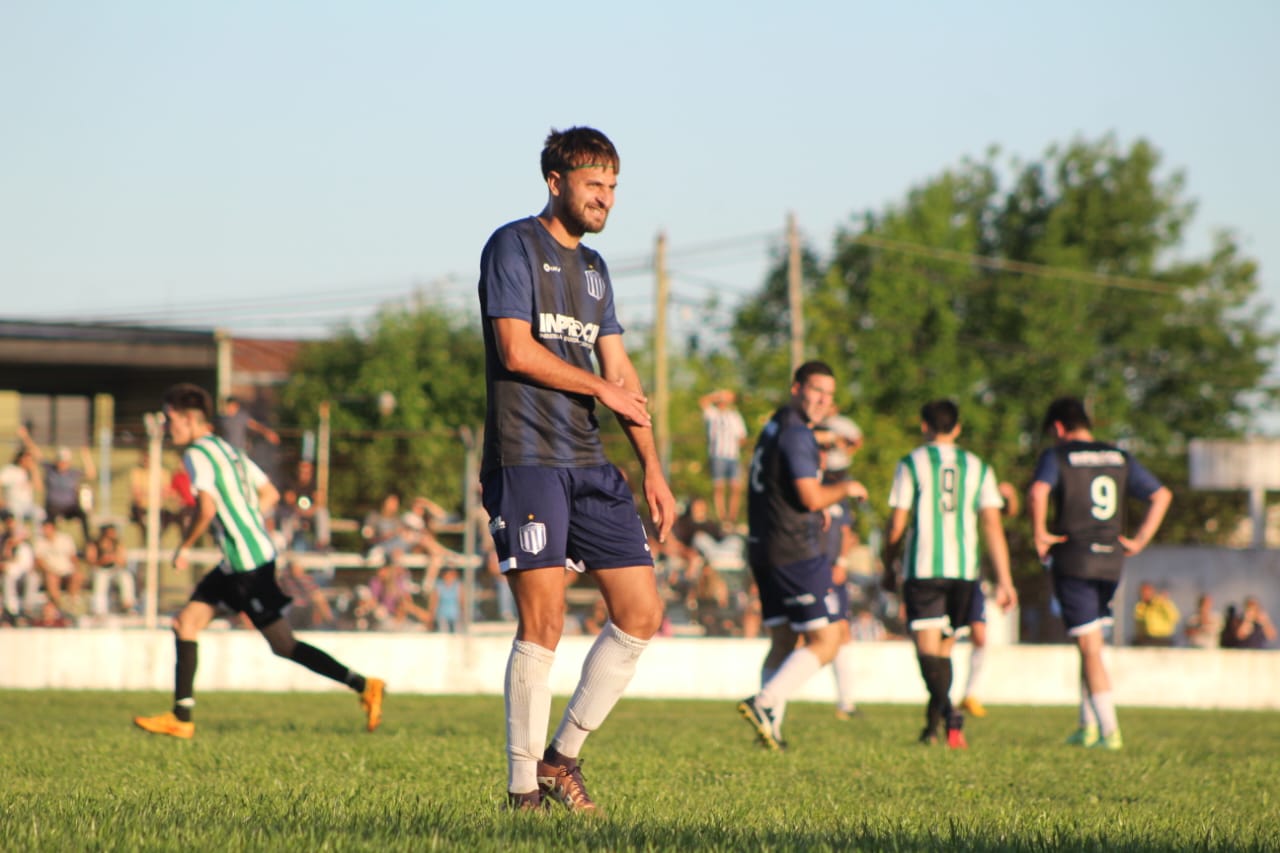 Ganó Sociedad Sportiva y acaricia el título.
Central le empató sobre la hora a Libertad