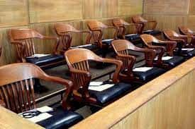El miércoles se hará el sorteo de 877 gualeyos que podrán ser convocados para ser jurados populares