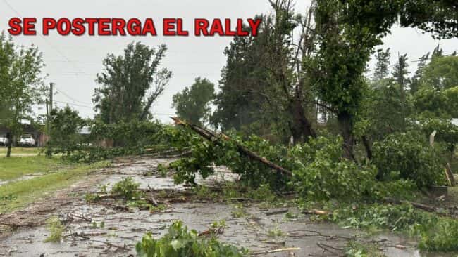 Un fuerte temporal se abatió en la semana en Villaguay que hasta el gobernador Frigerio tuvo que hacerse presente en la ciudad mediterránea de nuestra provincia. Las autoridades del Rally decidieron postergar el Gran Premio Coronación.