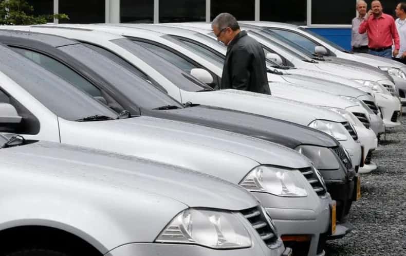 Rogelio Frigerio pide los autos oficiales de todos los organismos para reasignarlos a seguridad