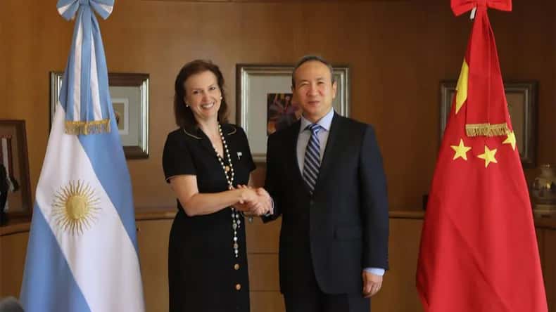 Diana Mondino se reunió con el embajador chino y reafirmaron los "lazos de amistad" entre países