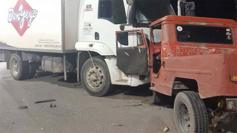 Una mujer murió al chocar un camión y un Jeep en el ingreso a Gualeguay