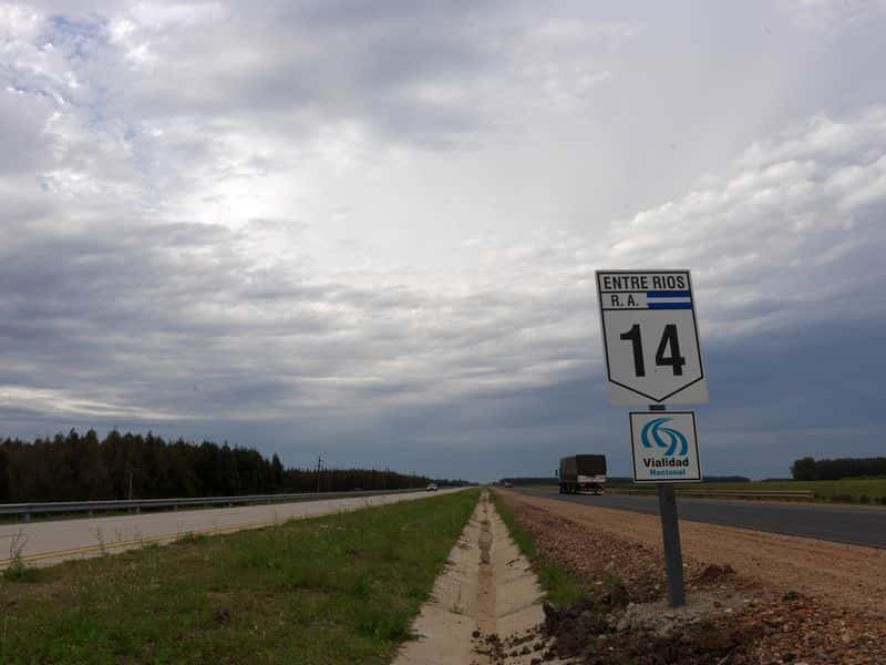 El gobierno nacional extendió la concesión provisoria a Caminos del Río Uruguay de la Ruta 14 y del Rosario - Victoria