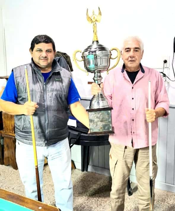 Roberto Villabona y Carlos Reynoso, representando al Club Pelota Gualeguay se adjudicaron la primera edición de la copa challenguer "Humberto Benedetti".