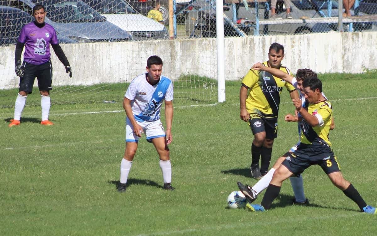 Tras completarse la 2a. fecha del torneo Apertura, con algunos partidos que habían sido suspendidos, el venidero sábado tendrá continuidad el torneo "Apertura" de la Liga de Veteranos de Gualeguay.