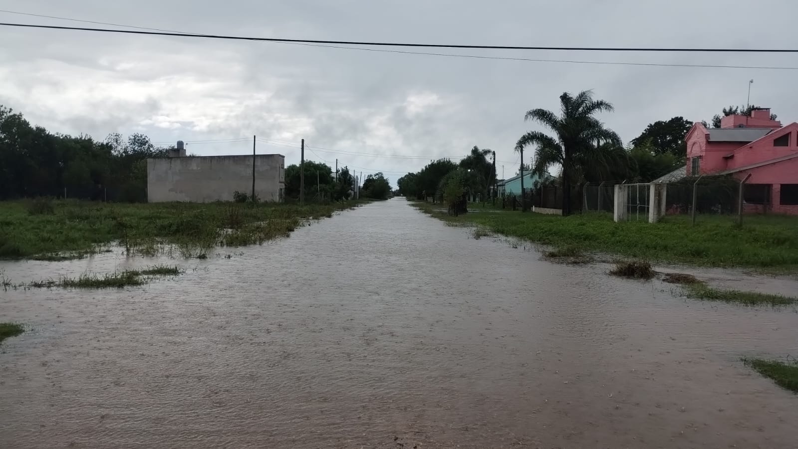 El temporal sigue azotando la ciudad de Gualeguay.