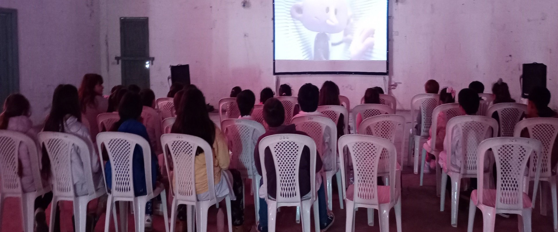 Ocho establecimientos rurales participaron de proyecciones de Cine en