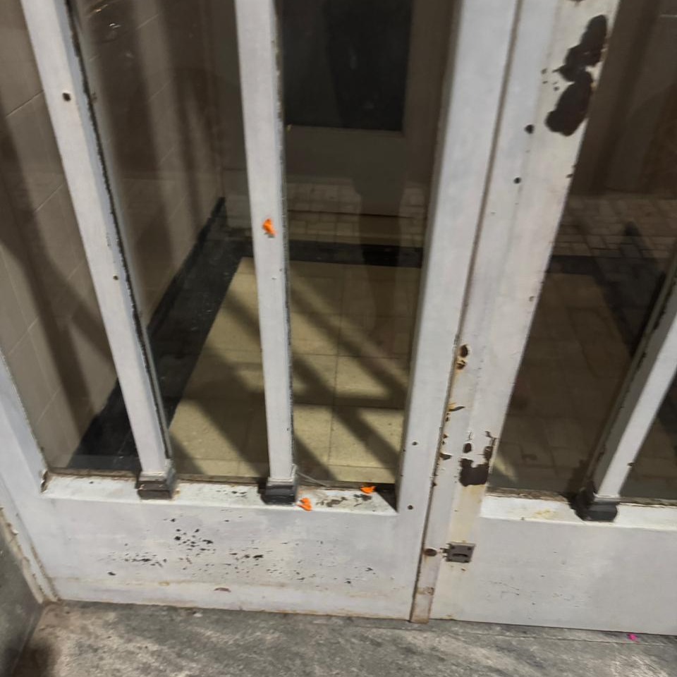 Denuncian nuevos destrozos en un consultorio médico durante los festejos de Carnaval