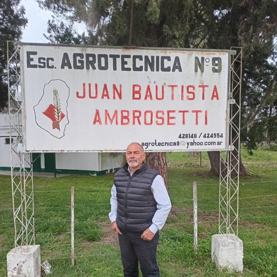 Mario Darío Lazo: Presidente de la comisión directiva de la cooperadora escolar de la Escuela de Educación Agrotécnica N°9 Juan B. Ambrosetti.