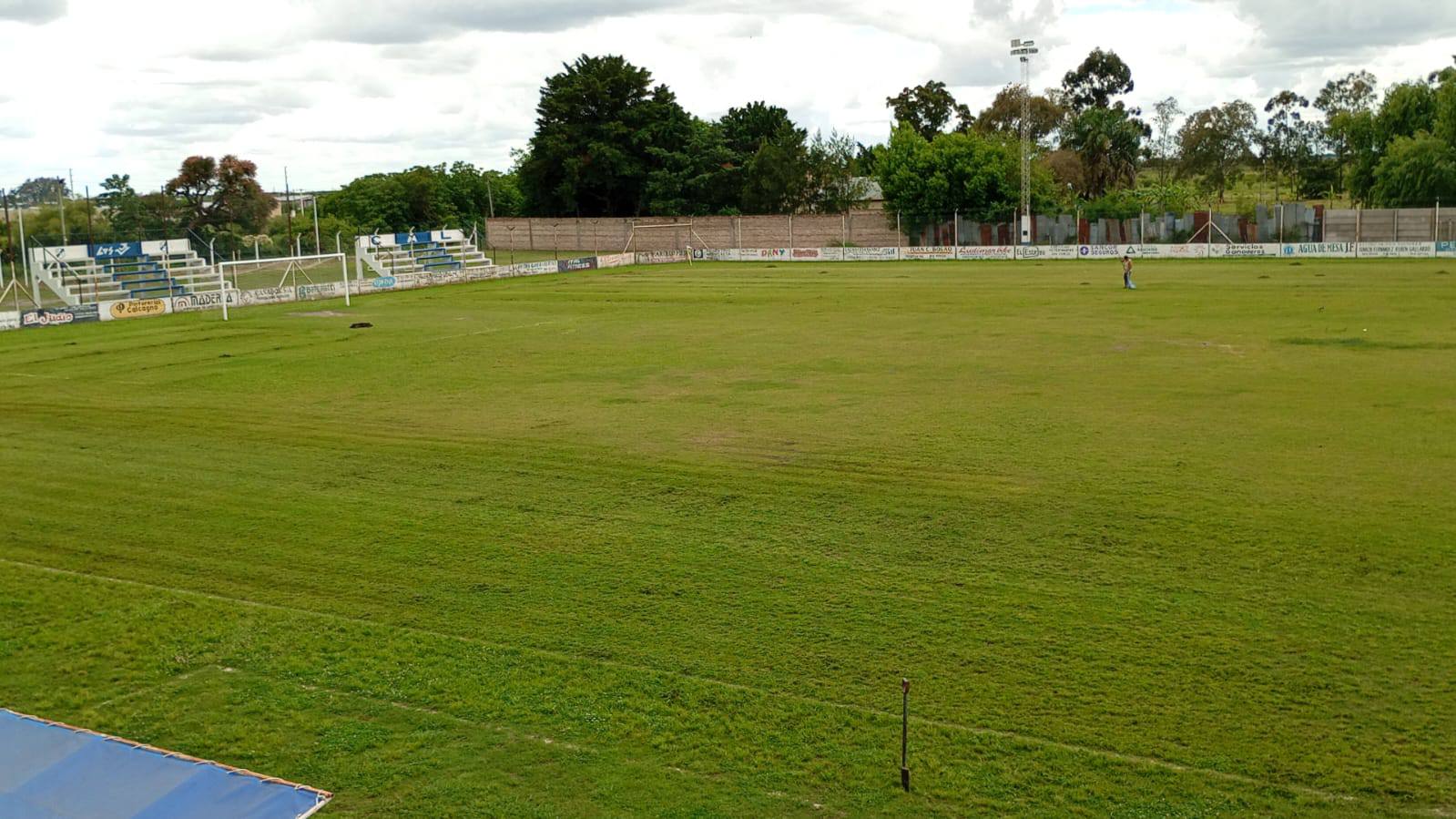 Libertad detalló cuánto cuesta abrir la cancha cada fin de semana