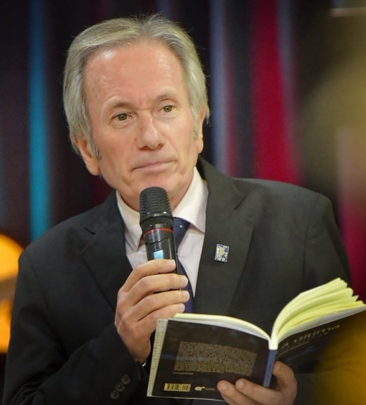 Roberto Romani presentará su nuevo libro San Carlos, un castillo de leyenda y el documental Los ríos nombradores