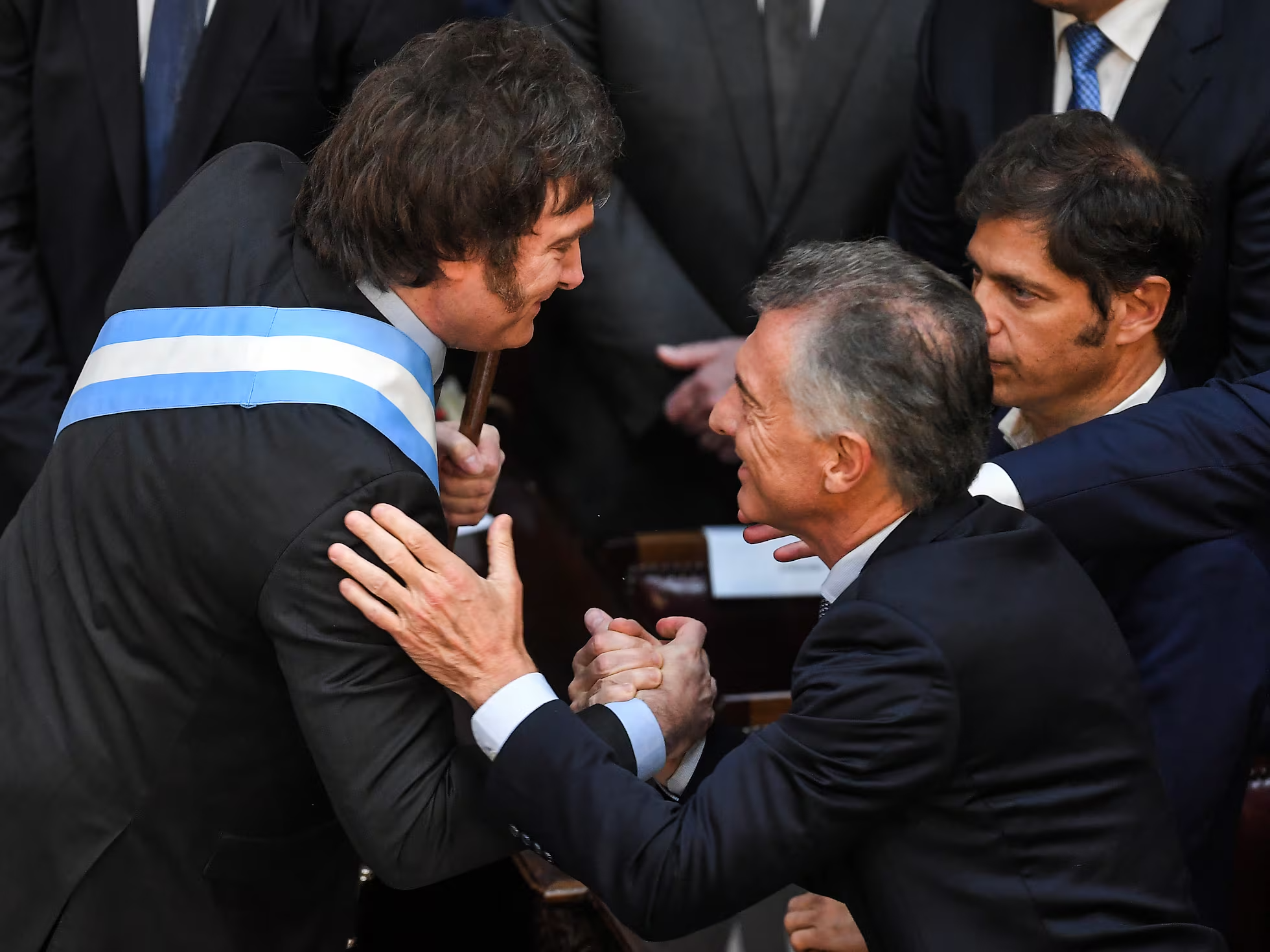 Macri publicó un manifiesto crítico contra Milei sin consultar a nadie en el PRO y profundizó la grieta entre ambos espacios