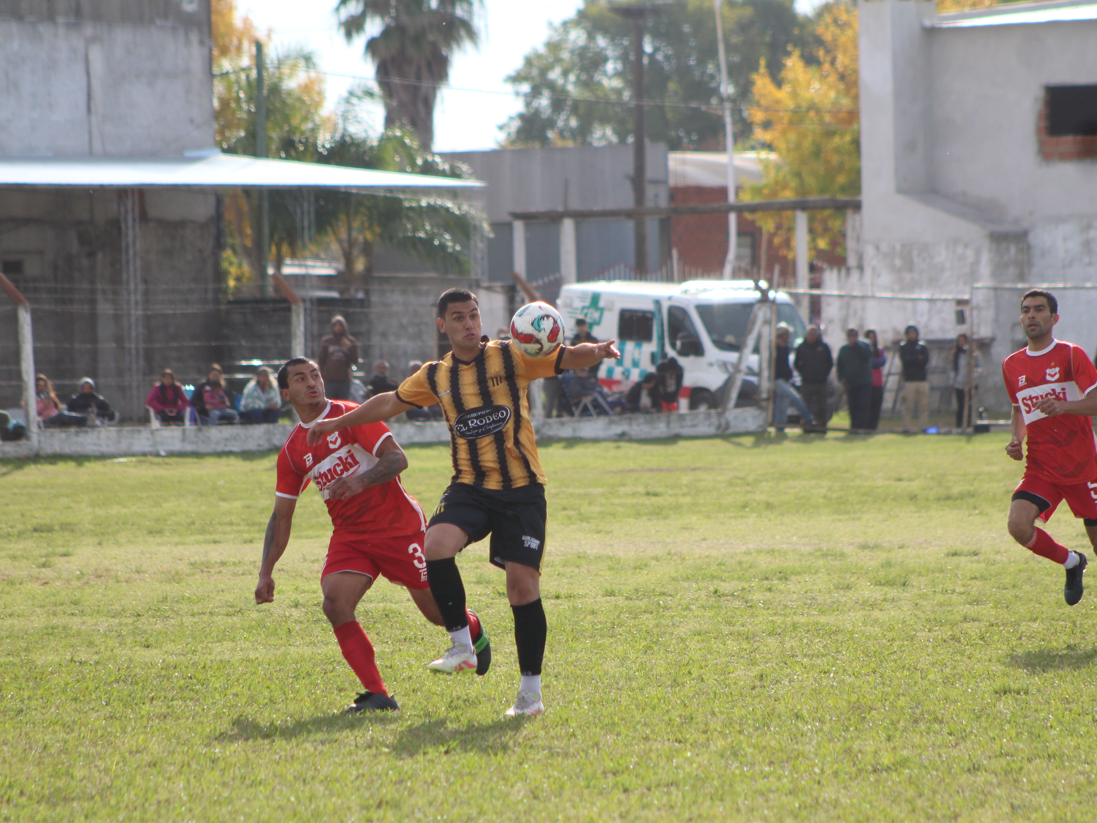Juventud venció a Quilmes 1 a 0 y sigue con puntaje ideal