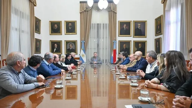 Gremios estatales, docentes y municipales analizan la reforma previsional de Frigerio con postura abierta al debate