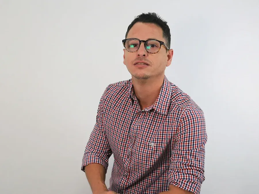 El periodista gualeyo Sebastián Gálligo fue nominado a los Martín Fierro de Portales Web