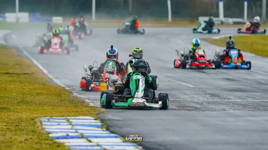 Podio y triunfo para Franco Balbuena en el Karting Entrerriano bajo la lluvia en Villaguay