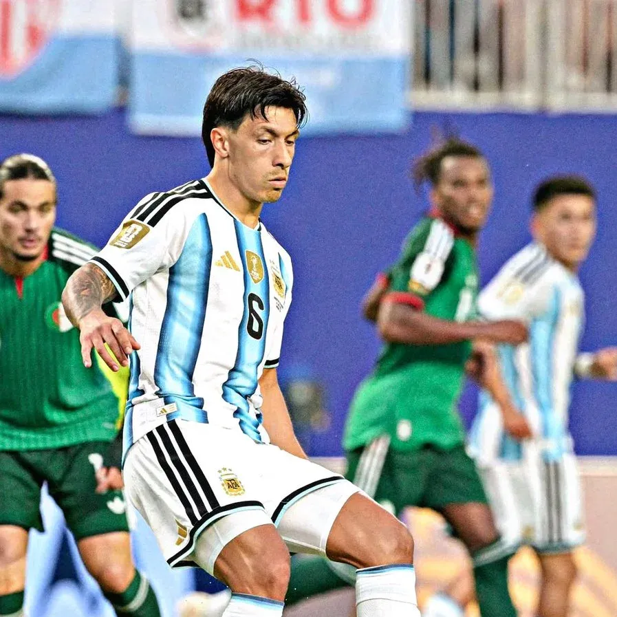 Lisandro Martínez, una muralla en la defensa argentina: el gualeyo brilló en el triunfo ante Argelia