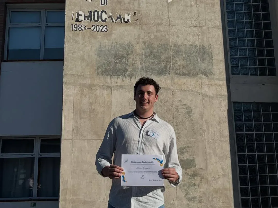 Con raíces en Gualeguay, un estudiante de la UNER representará a la Argentina en Suecia y busca apoyo para concretar el viaje