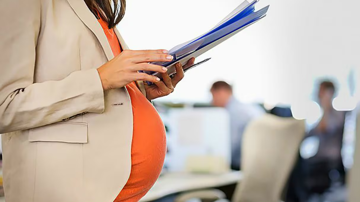Proponen ampliar la licencia por maternidad y el permiso de lactancia para empleados públicos entrerrianos