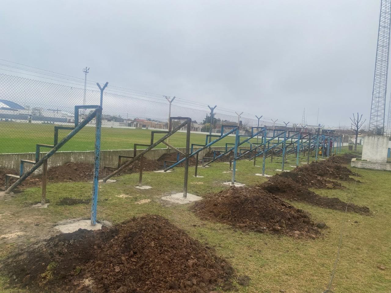Obras y mejoras en Sportiva: tribunas, pintura y estacionamiento