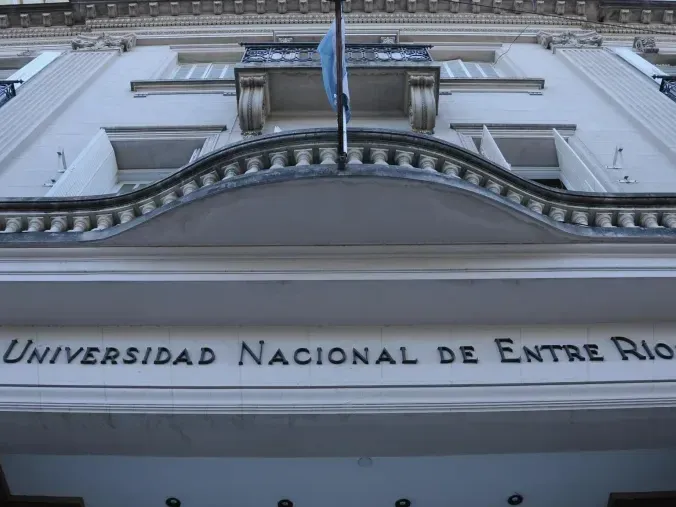 El rector de la UNER sobre el acuerdo salarial con el Gobierno: "Es un paliativo, no cubre ni conforma"