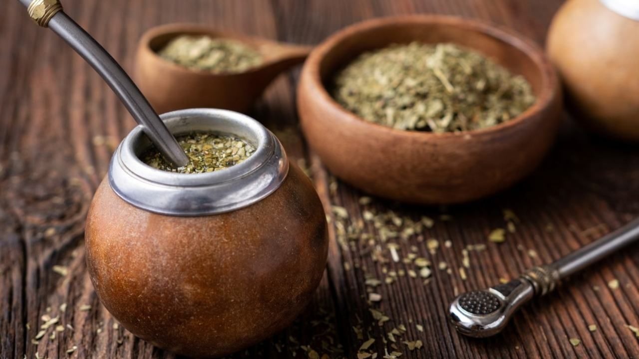 La yerba mate tiene su Mundial: más de 400 muestras de siete países compiten este fin de semana en Buenos Aires