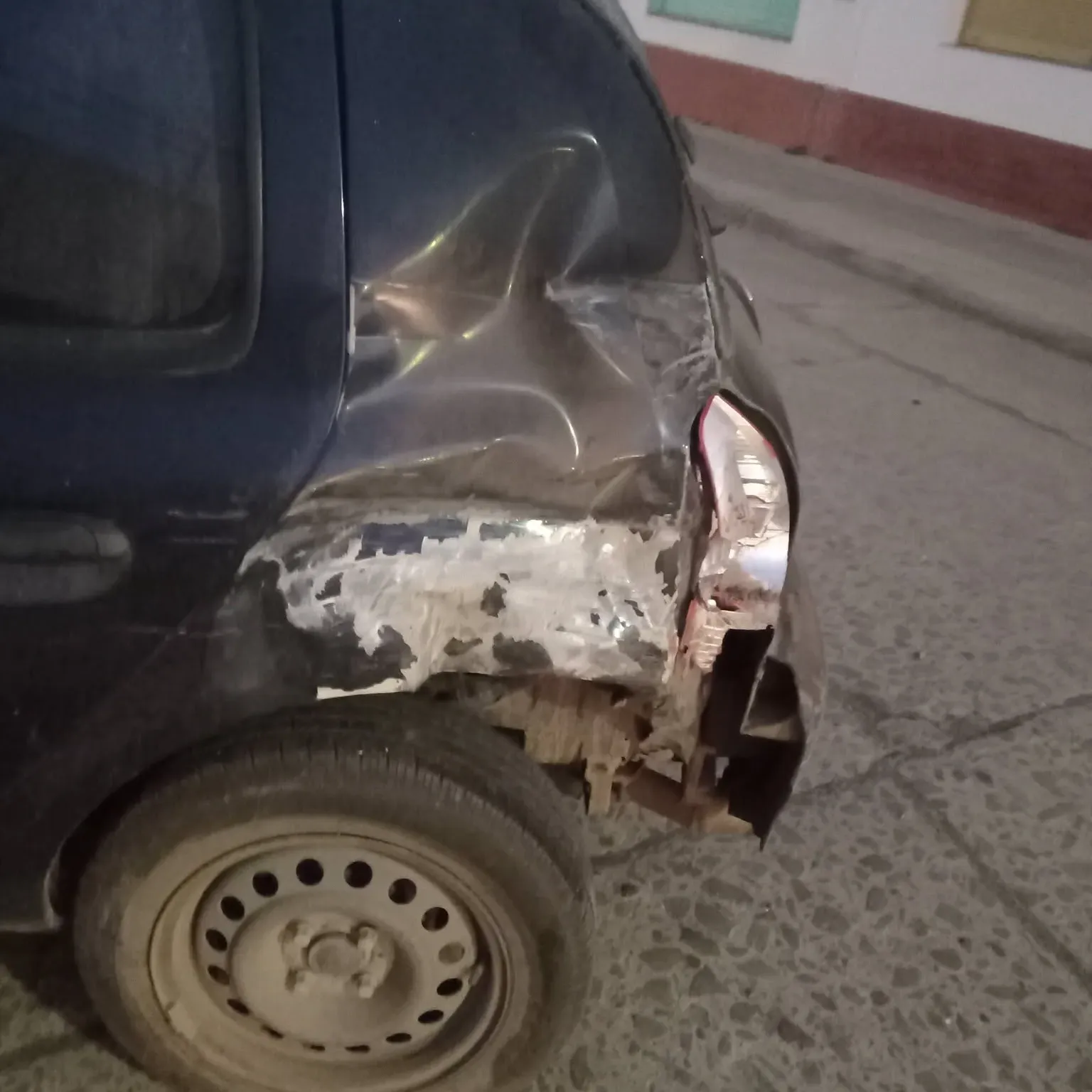 Encontraron la camioneta que habría protagonizado el choque y la fuga en calle Belgrano