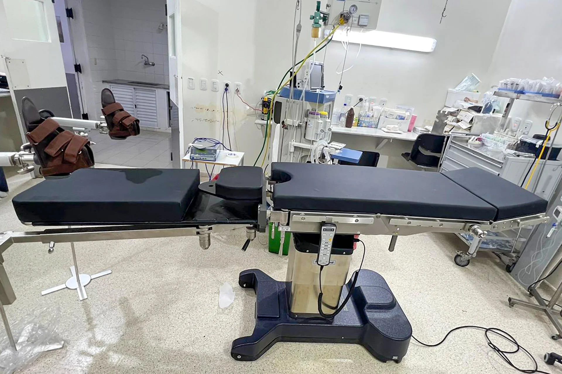 El Hospital San Antonio incorporó una moderna mesa de cirugía con una inversión de más de $42 millones