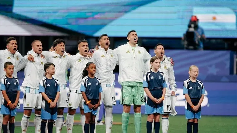 Sin festejos ni feriado, el Gobierno prepara una recepción protocolar para la Selección